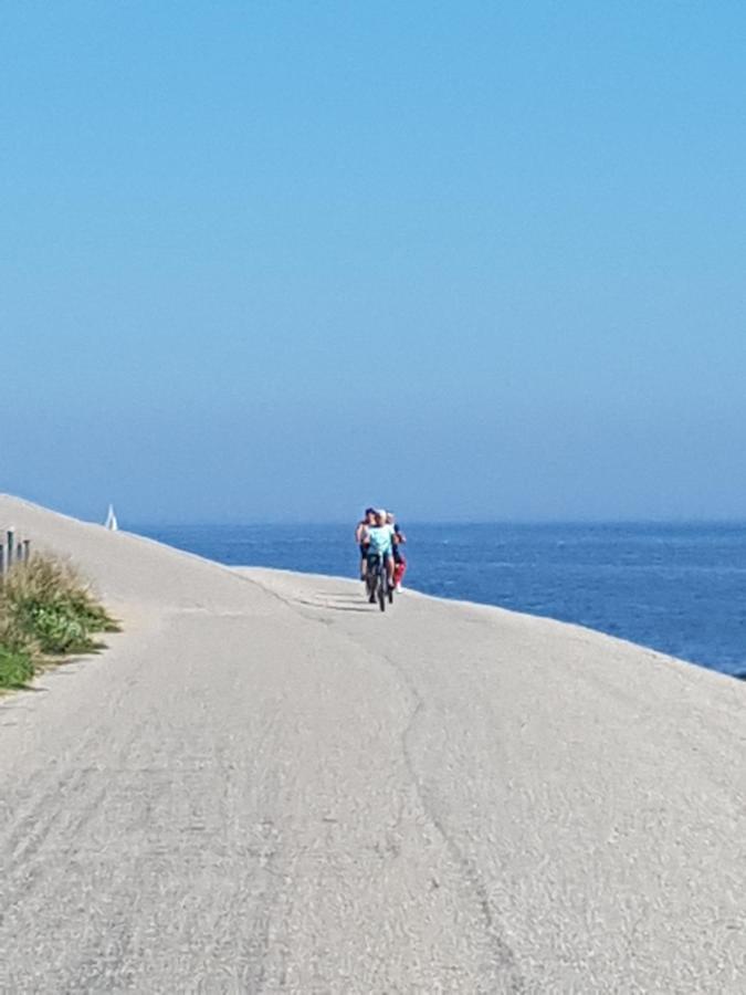 Romantisch Huisje Nabij Het Strand Met Uitzicht Op De Tulpenvelden Julianadorp Exteriör bild