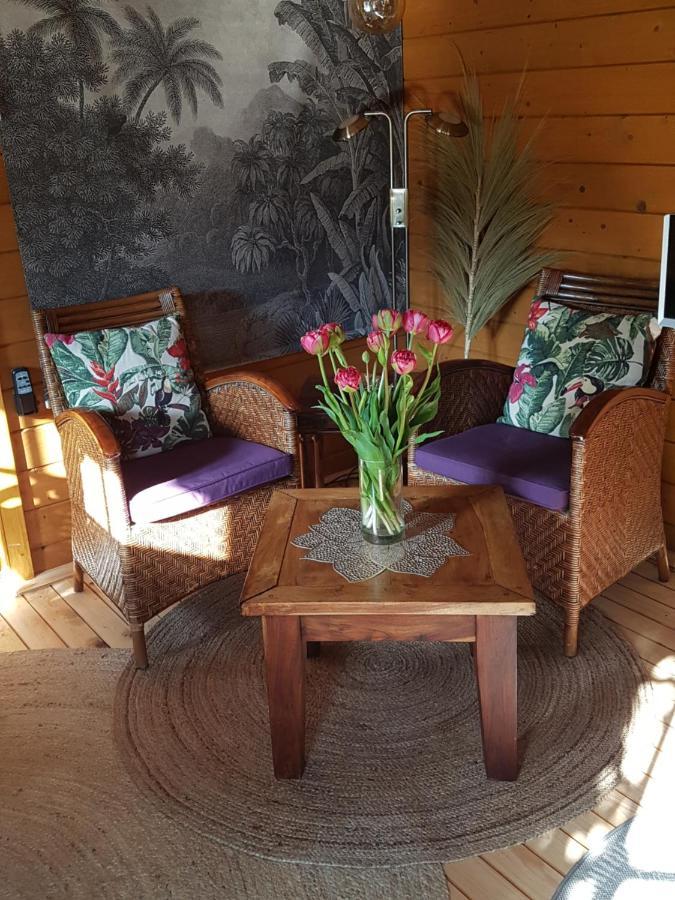 Romantisch Huisje Nabij Het Strand Met Uitzicht Op De Tulpenvelden Julianadorp Exteriör bild