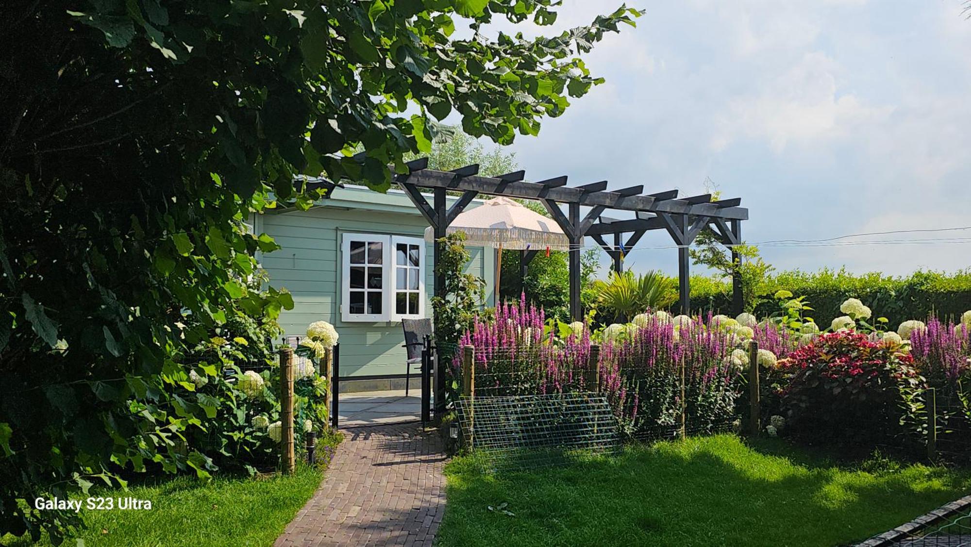 Romantisch Huisje Nabij Het Strand Met Uitzicht Op De Tulpenvelden Julianadorp Exteriör bild